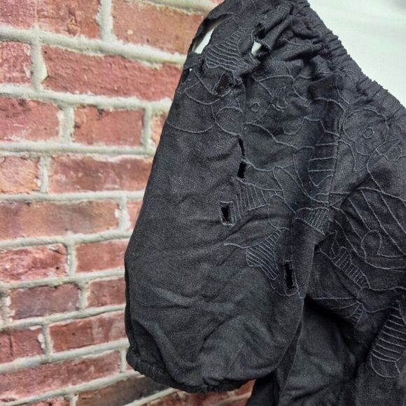 Universal Thread Black Open Knit Cropped Top Medium Puff Sleeve Scoop Neck Linen - Picture 2 of 5